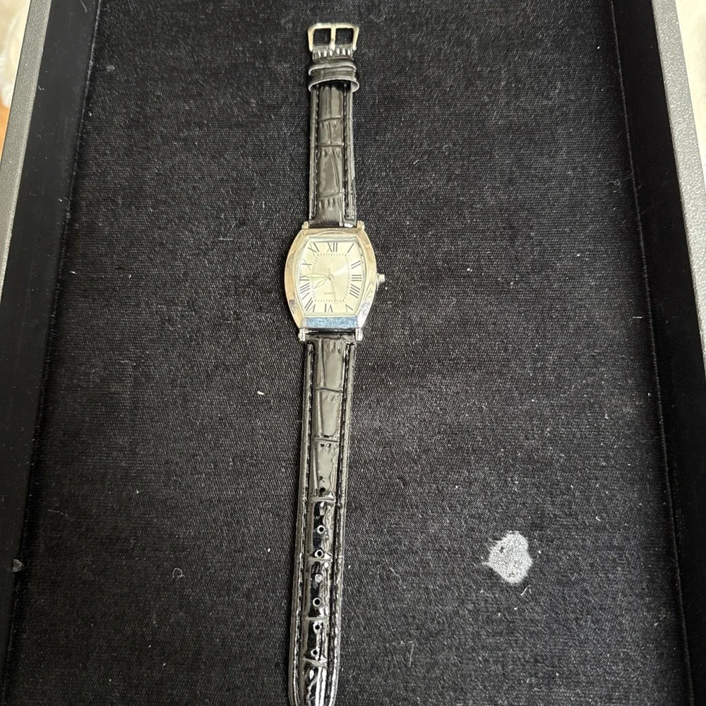 Watch alligator embossed leather band quartz Movement  Brand‎ New  4201
